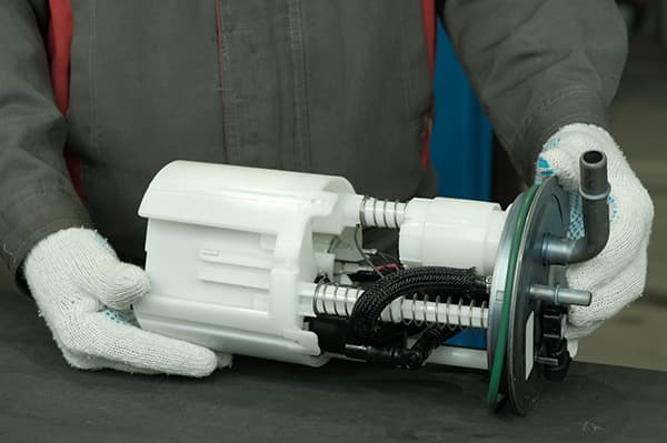 Car Fuel Pump Repair Dubai – 24/7 Mobile Fuel System Experts